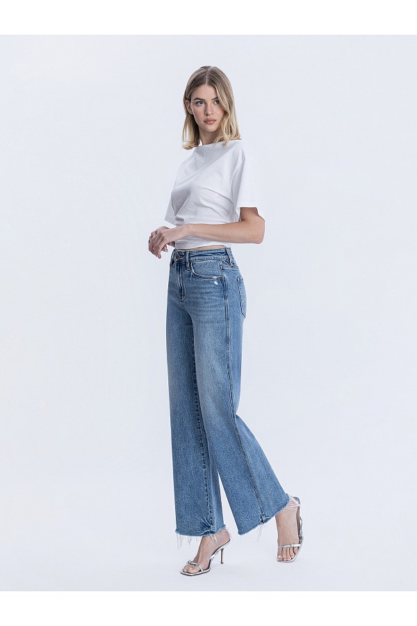 HIGH RISE DISTRESSED SLIT HEM VINTA...